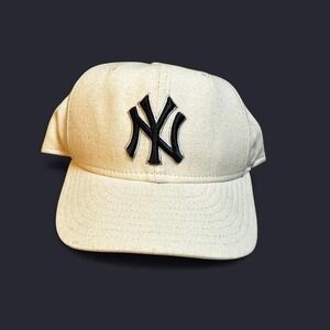 Vintage New Era 59Fifty New York Yankees Hat‎ Size 7 3/8 Wool USA made Off White